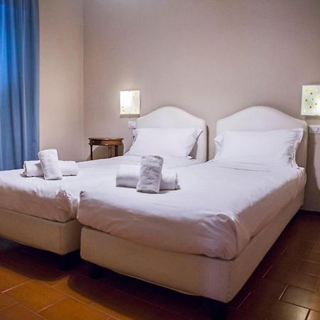 Bastimento Hotell Fiorenzuola dʼArda Exteriör bild