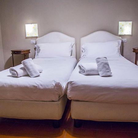 Bastimento Hotell Fiorenzuola dʼArda Exteriör bild
