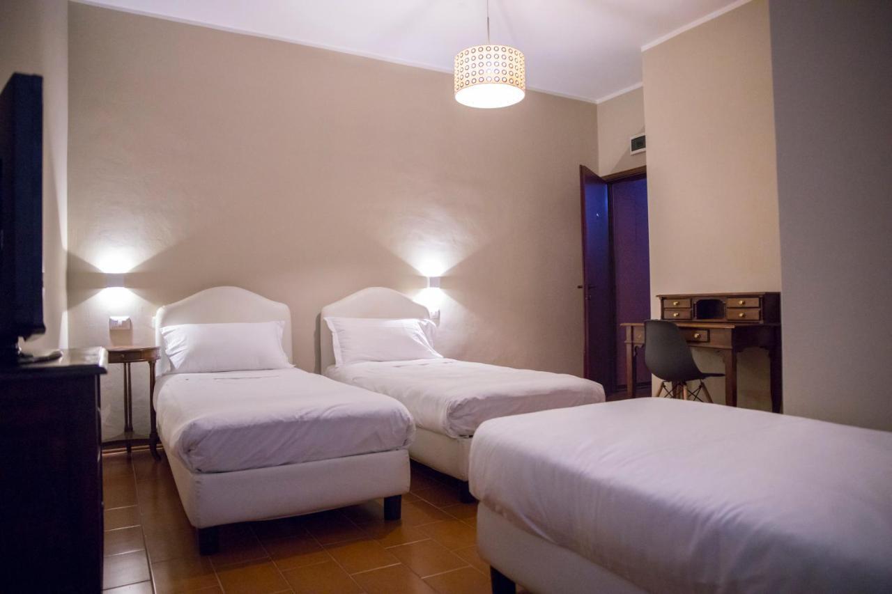 Bastimento Hotell Fiorenzuola dʼArda Exteriör bild