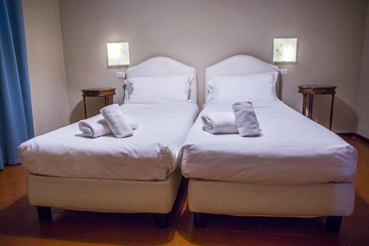 Bastimento Hotell Fiorenzuola dʼArda Exteriör bild